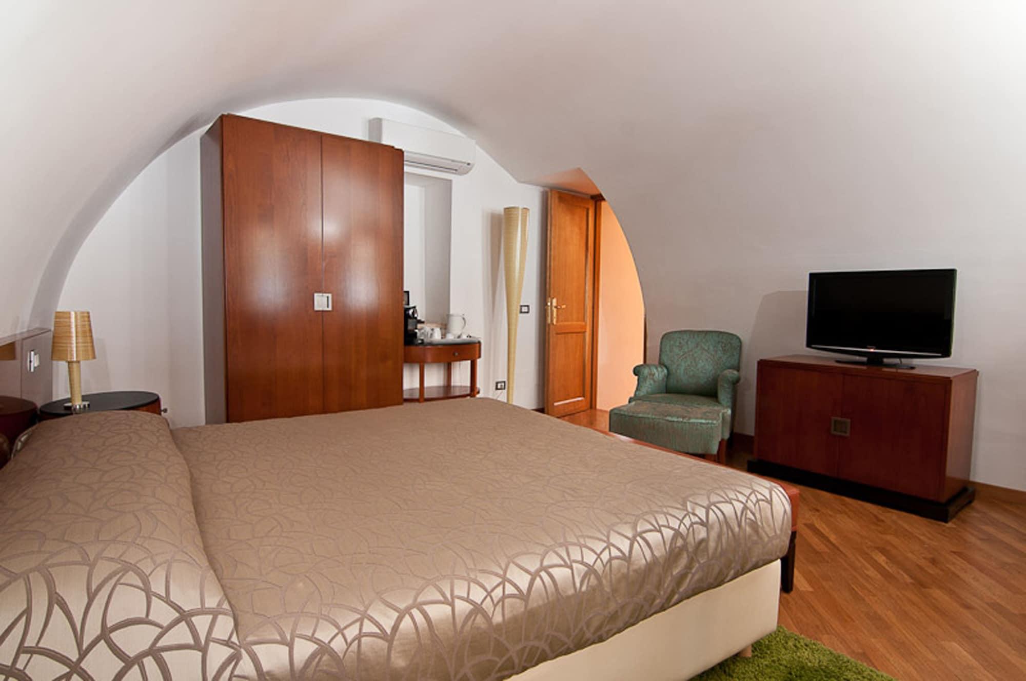 St. Peter' Six & 3*