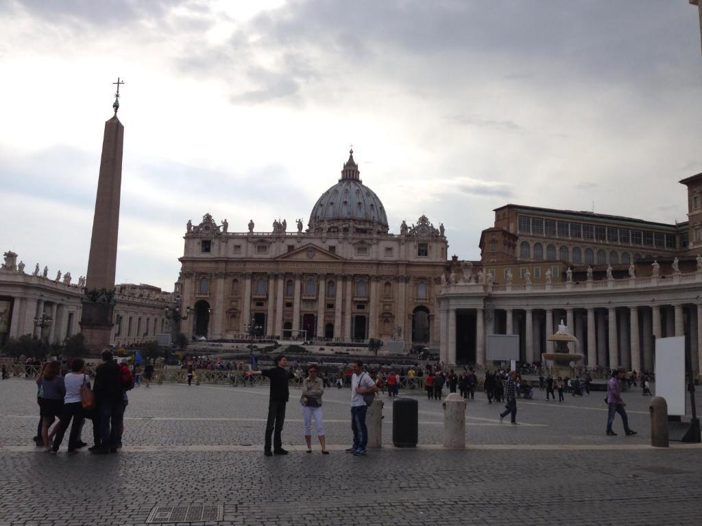 St. Peter' Six & Roma